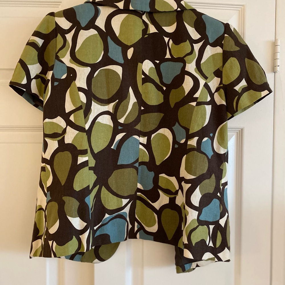 Abstract Patterned Short Sleeve Blouse - Picture 2 of 4